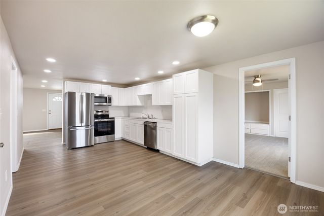 1457 W Lee Street, Moses Lake, WA 98837