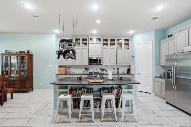 15203 Maskette Ave, San Antonio, TX 78245