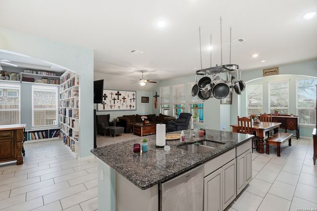15203 Maskette Ave, San Antonio, TX 78245