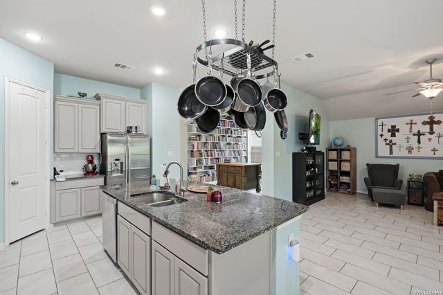 15203 Maskette Ave, San Antonio, TX 78245