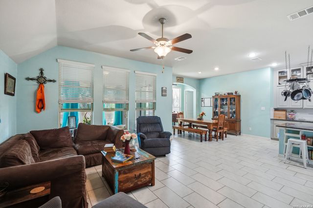 15203 Maskette Ave, San Antonio, TX 78245
