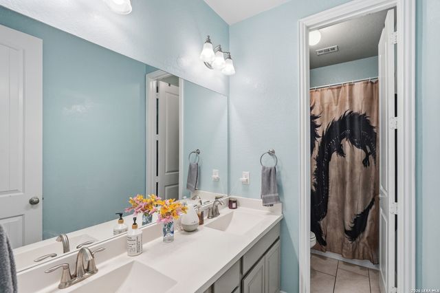 15203 Maskette Ave, San Antonio, TX 78245