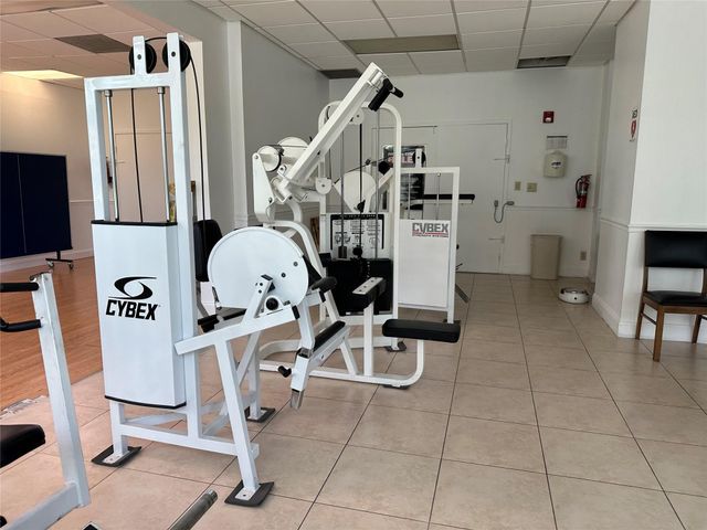 336 N BIRCH Road 4C, Fort Lauderdale, FL 33304