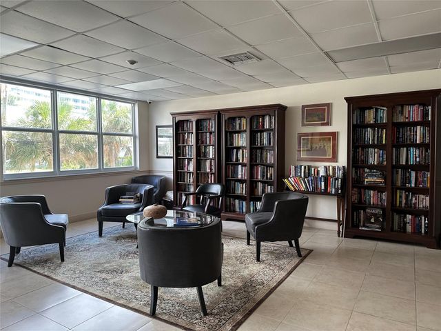 336 N BIRCH Road 4C, Fort Lauderdale, FL 33304