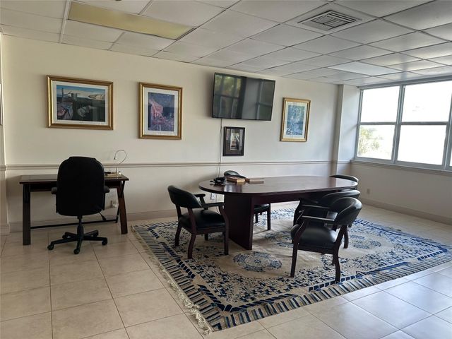 336 N BIRCH Road 4C, Fort Lauderdale, FL 33304