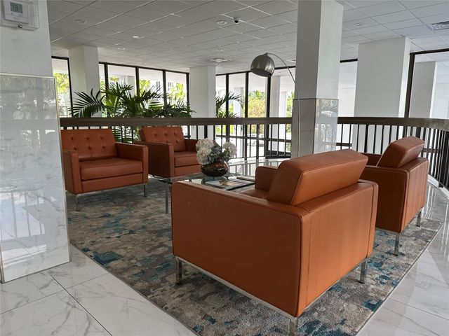 336 N BIRCH Road 4C, Fort Lauderdale, FL 33304