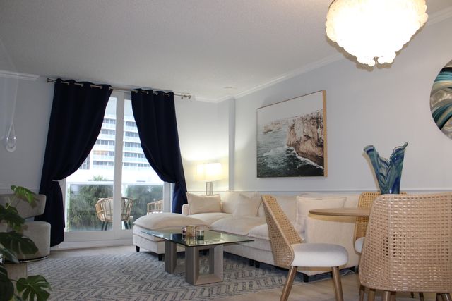 336 N BIRCH Road 4C, Fort Lauderdale, FL 33304