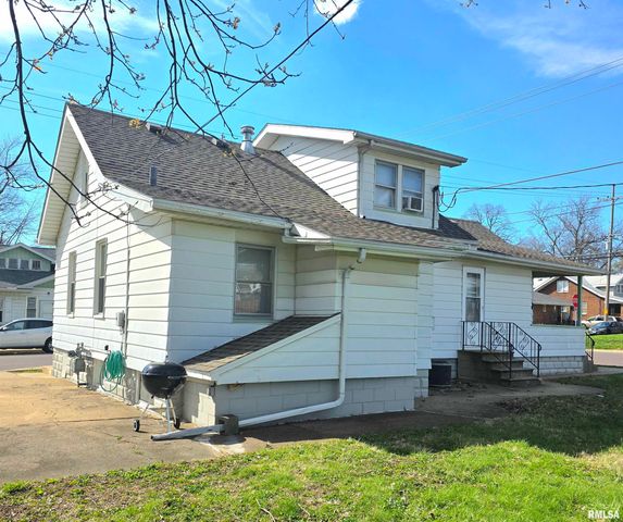 1208 E DIVISION Avenue, Peoria Heights, IL 61616