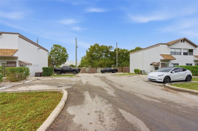 3003 NW 5th Ter 2, Pompano Beach, FL 33064