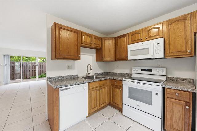 3003 NW 5th Ter 2, Pompano Beach, FL 33064