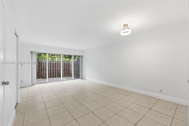 3003 NW 5th Ter 2, Pompano Beach, FL 33064