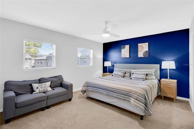 6927 PLACE DE LA PAIX 6927, St Petersburg, FL 33707