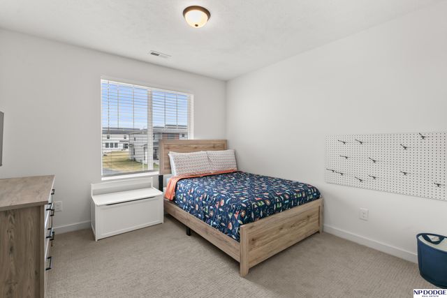 12120 S 111 Avenue, Papillion, NE 68046