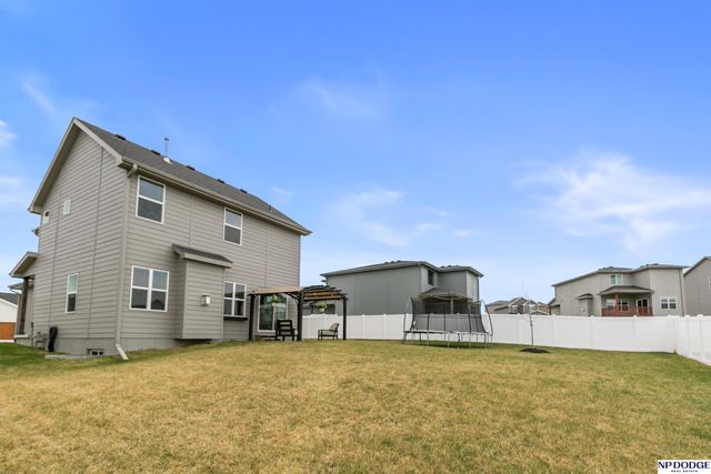 12120 S 111 Avenue, Papillion, NE 68046