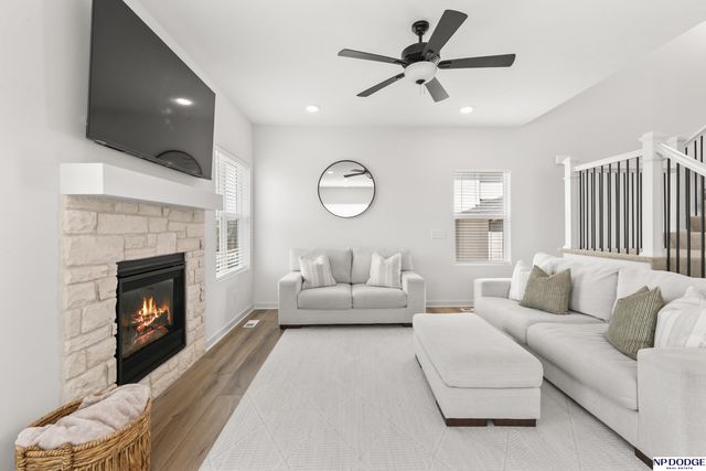 12120 S 111 Avenue, Papillion, NE 68046