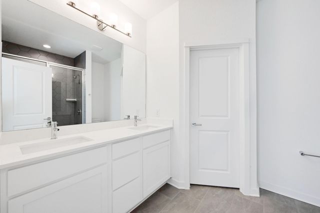 458 Orleanian DR A, Buda, TX 78610