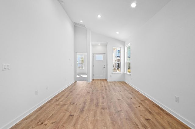 458 Orleanian DR A, Buda, TX 78610