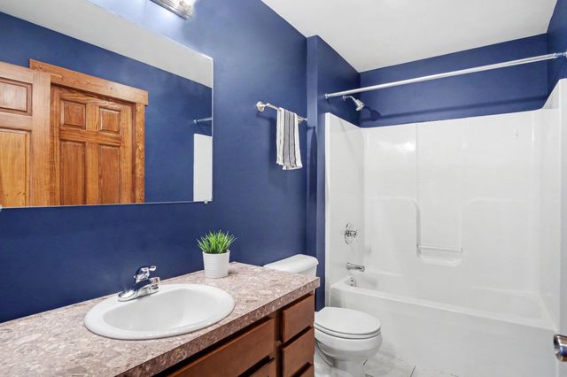 3476 Lindsey Lane, Holland Twp, MI 49464