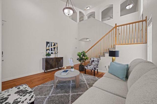 2160 Mabry Dr, Sacramento, CA 95835