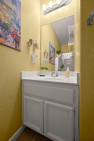 2160 Mabry Dr, Sacramento, CA 95835