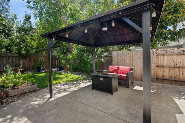 2160 Mabry Dr, Sacramento, CA 95835