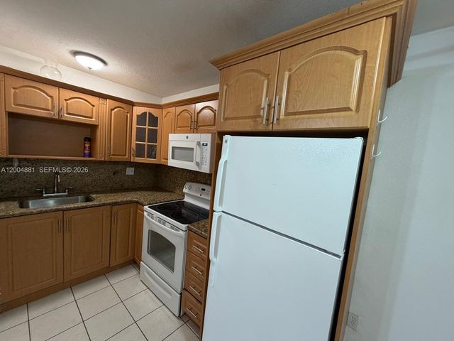 4444SW 67TH Ave 25, Miami, FL 33155