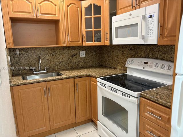 4444SW 67TH Ave 25, Miami, FL 33155