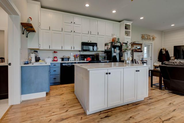 4578 Combs Ferry Road, Winchester, KY 40391