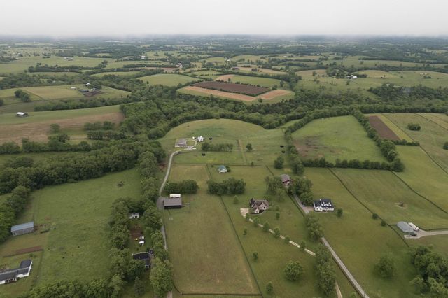 4578 Combs Ferry Road, Winchester, KY 40391