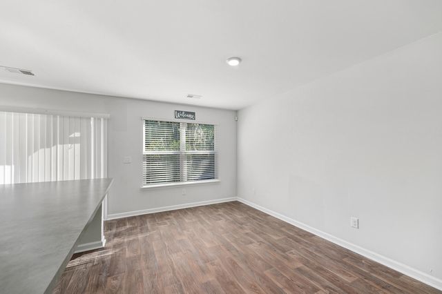 4712 Palm View Circle, North Charleston, SC 29418