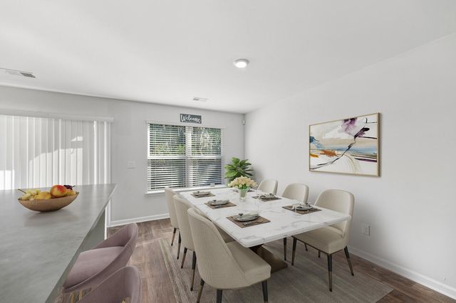 4712 Palm View Circle, North Charleston, SC 29418