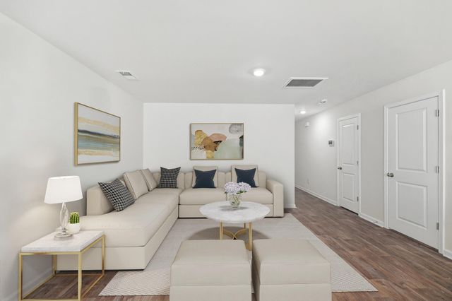 4712 Palm View Circle, North Charleston, SC 29418