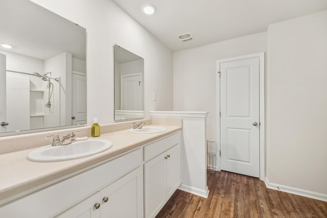 4712 Palm View Circle, North Charleston, SC 29418