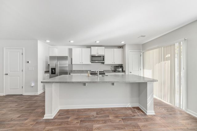 4712 Palm View Circle, North Charleston, SC 29418