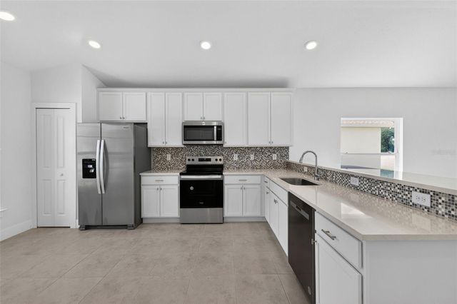 528 ROSE APPLE CIRCLE, Port Charlotte, FL 33954