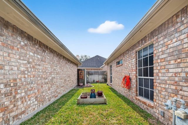 3814 Fordham Park Court, Houston, TX 77058
