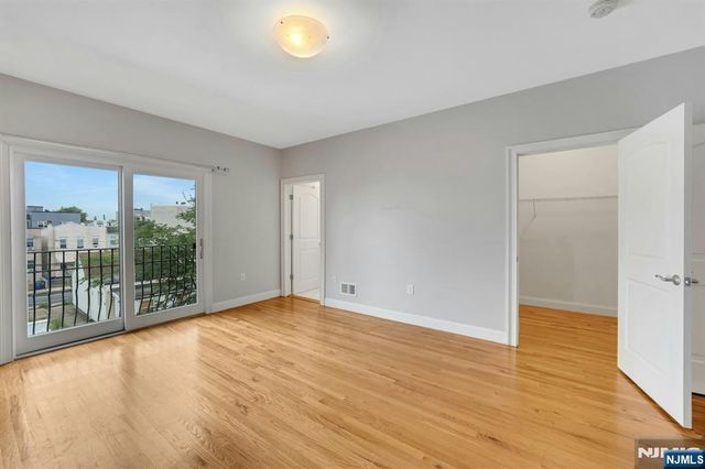 67 Bleecker Street 2, Jersey City, NJ 07307