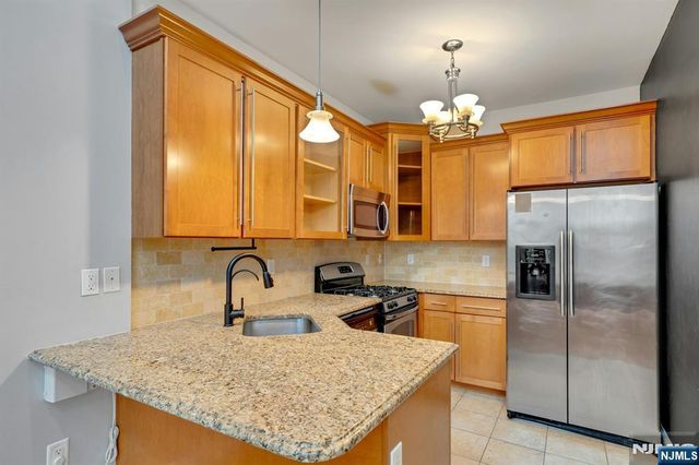 67 Bleecker Street 2, Jersey City, NJ 07307