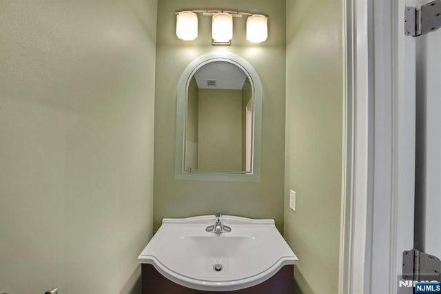 67 Bleecker Street 2, Jersey City, NJ 07307