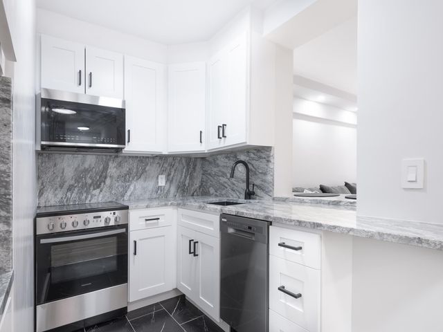 80 Park Ave Apt 6F, New York City, NY 10016