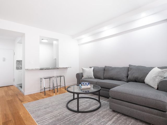 80 Park Ave Apt 6F, New York City, NY 10016