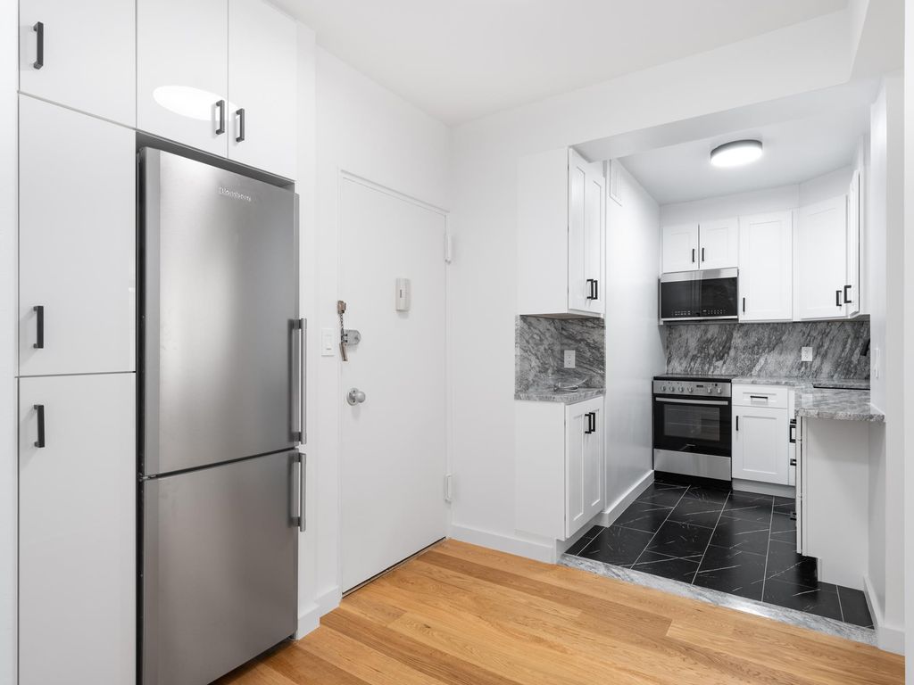 80 Park Ave Apt 6F, New York City, NY 10016