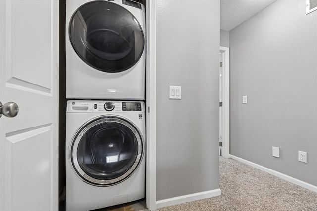 6913 Jack London Drive, Johnston, IA 50131