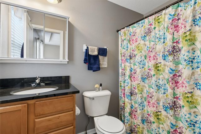 6913 Jack London Drive, Johnston, IA 50131