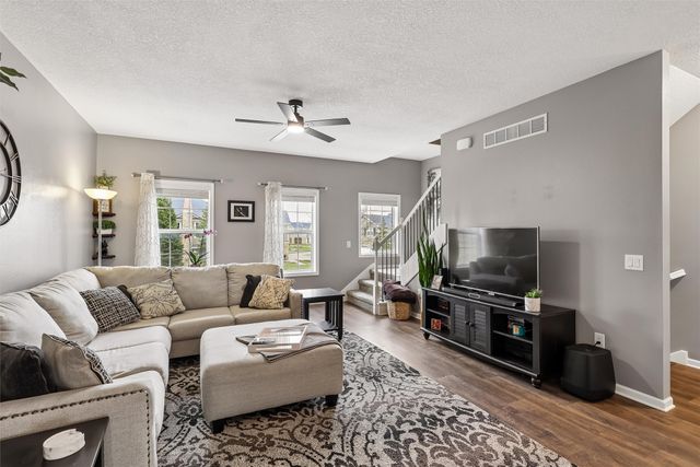 6913 Jack London Drive, Johnston, IA 50131