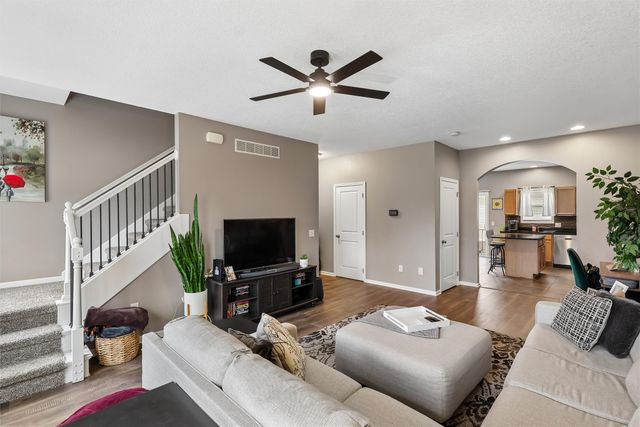 6913 Jack London Drive, Johnston, IA 50131