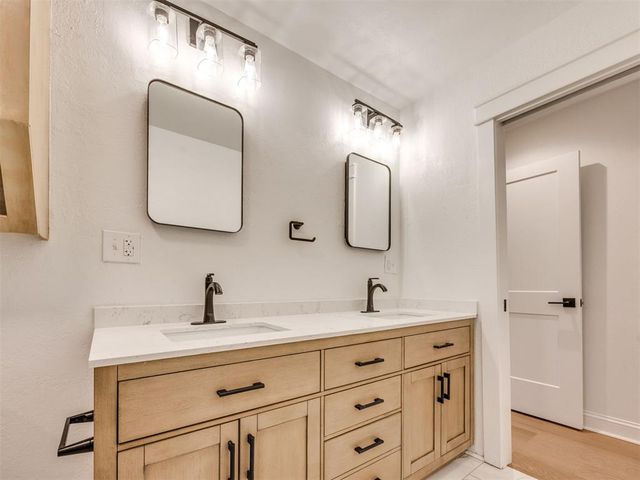 11124 SE 44th Place, Oklahoma City, OK 73150