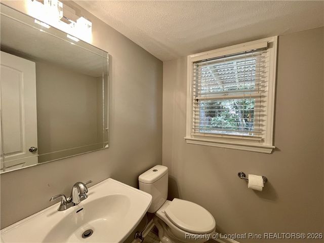 432 Northview Drive, Fayetteville, NC 28303