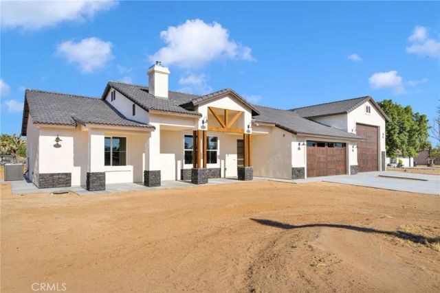 13710 Iroquois Road, Apple Valley, CA 92307