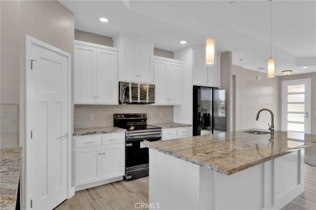 13710 Iroquois Road, Apple Valley, CA 92307
